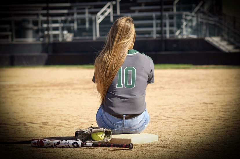 One of the hardest goodbyes ever. Thank you @SoftballMason for the last 4 years. Thank you to Coach Bell, Muff, Meier and Wolf for all of the opportunities you’ve given me. I will cherish these friendships and memories forever✌️#10 💚🖤