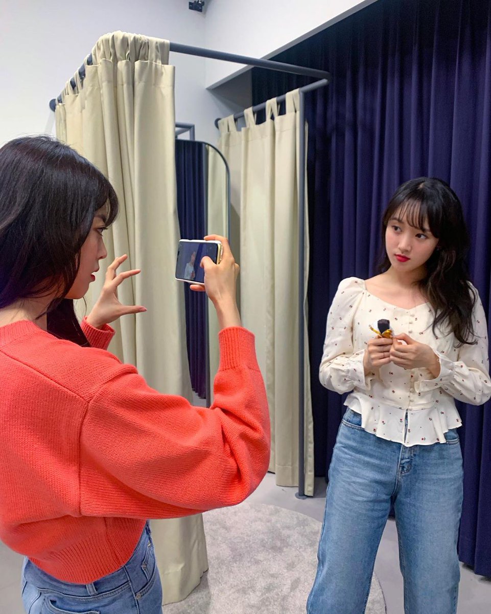 200427 | #WekiMeki Instagram Güncellemesi

<a href="/WekiMeki/">WekiMeki 위키미키</a> #위키미키