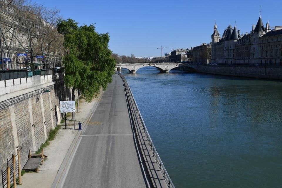 Le pont neuf en Paris...
