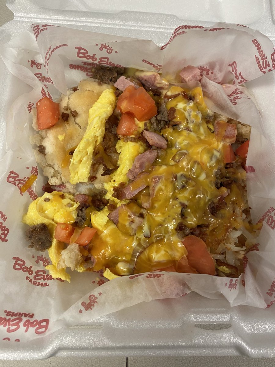 Thank you to <a href="/BobEvansFarms/">Bob Evans Restaurants 🍳</a> in Brecksville, Ohio for being open and providing us with a great lunch! #TakeoutTuesday #PrimeEats #eatlocal