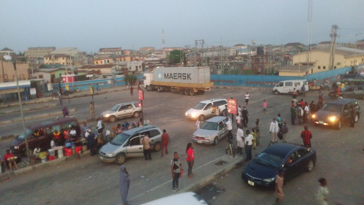 NuolBeth's tweet image. RT "RT Gidi_Traffic: "Austynzogs: Gidi_Traffic 19h11: Iyana Oworo #3RDMB #COVID19 #lockdownlagos https://t.co/BQRy4FtCKe"