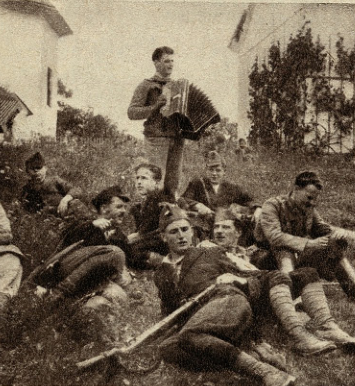 MestoHeroj's tweet photo. 16. julija 1942 je bila ustanovljena Prva udarna brigada Tone Tomšič. Na Primskovem, po borbah nad Litijo, maj 1943 #ostaniDoma https://t.co/kKkSTv9gLT
