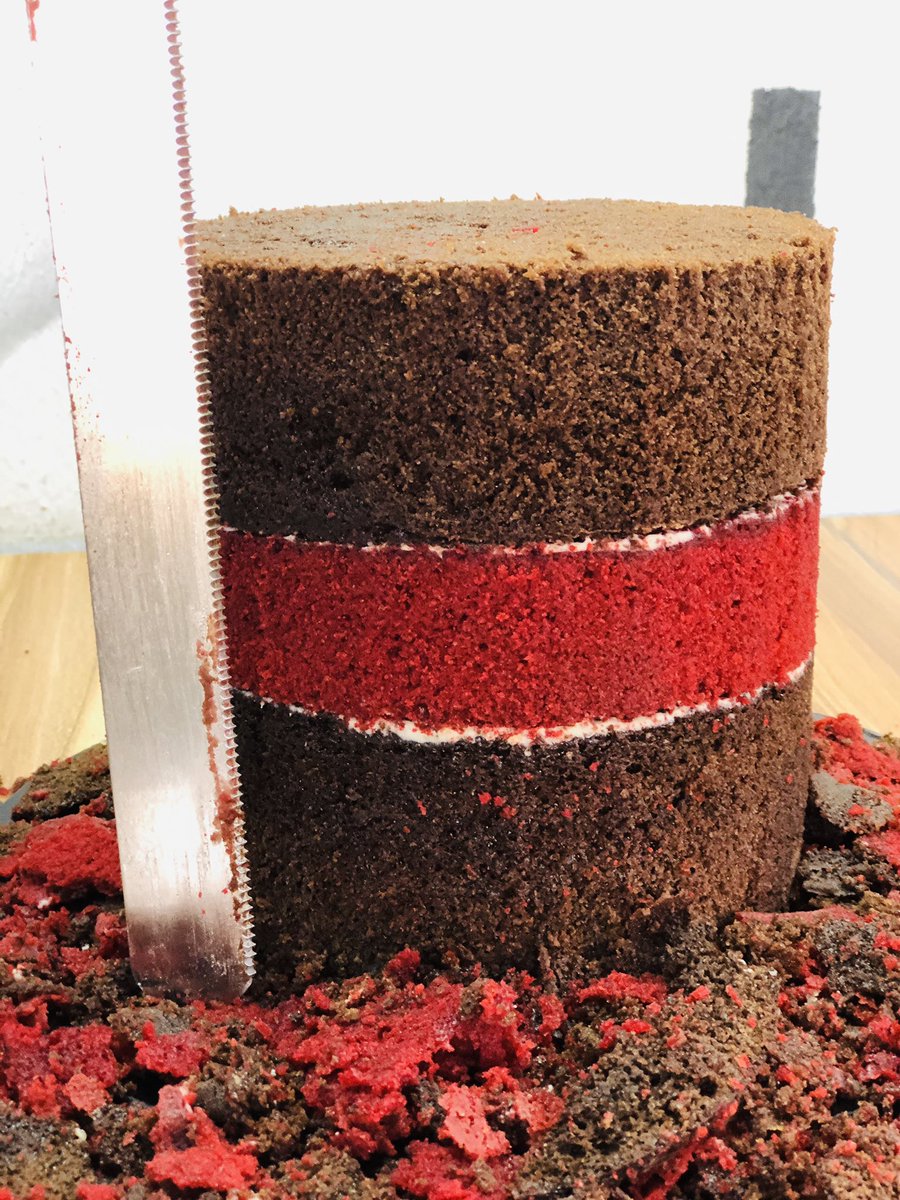 feaziebakes_'s tweet image. What your cakes look like on the inside 🥰 Just the way you like it🤩
.
You deserve to be celebrated Feaziebakes way 💋❤️
.
#caketrimming #nakedcakes #feaziebakes #naijabaker #ilorinbaker #ilorincakes #cakesinilorin