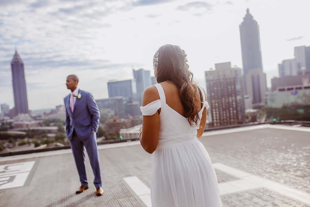 Make your "first look" moment an unforgettable one 😍
📷: @vaniaphotostudio #ventanasatlanta #ventanasatl #legacyventures #helipad #rooftop #weddings #brides #venue #weddingideas #weddingdetails #weddingplanner #weddinginspiration #gettingmarried #weddingday #firstlook