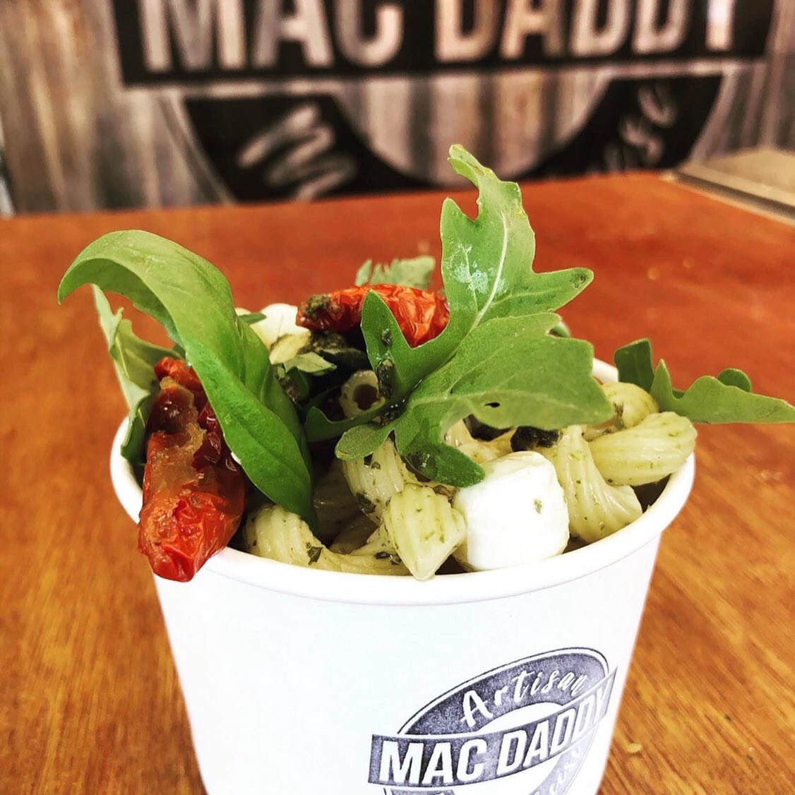 offbeatentruck's tweet photo. What’s missing? MAC+CHEESE @theMacDaddyuk were due to make their debut at #OTBT in May bringing a whole host of scrumptious dishes; chorizo, pesto, caramelised red onion, homemade sweet chilli bacon jam + award winning #vegan Mac. We WILL be Mac Jammin’ in the streets again! 🥳 https://t.co/nkiLnT5OIP