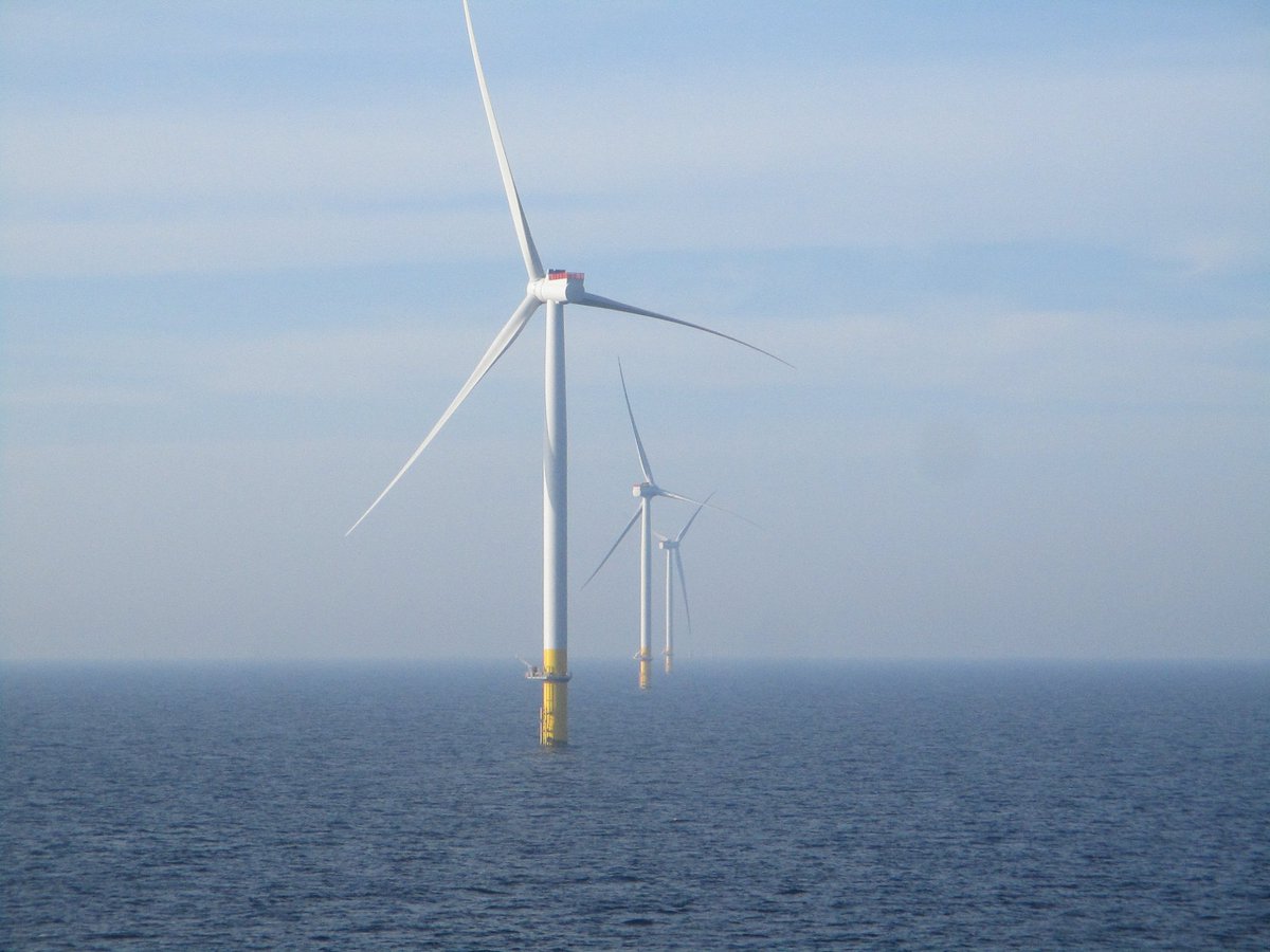 OrstedNL's tweet photo. Geweldig nieuws: de eerste Borssele 1&amp;2 turbine heeft zojuist de eerste elektriciteit geleverd aan het Nederlandse elektriciteitsnet! https://t.co/WHReXMdviP https://t.co/wD027EfWXU