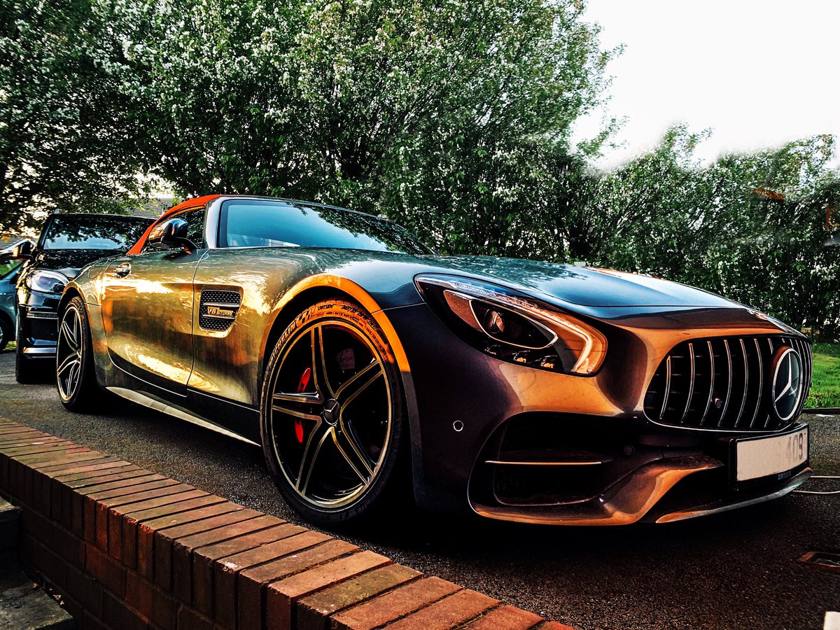 supercarsfordad's tweet photo. Staying home, staying safe.

Hello @mercedesbenz @mercedesbenzuk @mercedesamg @f1mike28 

#supercarsfordad #supercar #mercedes #amg #v8 #worldsfastestfamily #keysathome #stayhome #mbsocialcar #amggt #amggts #amggtc #amggtr #amggtrpro #amggtcroadster #amggtrroadster #roadster https://t.co/wAFGCMM3K0
