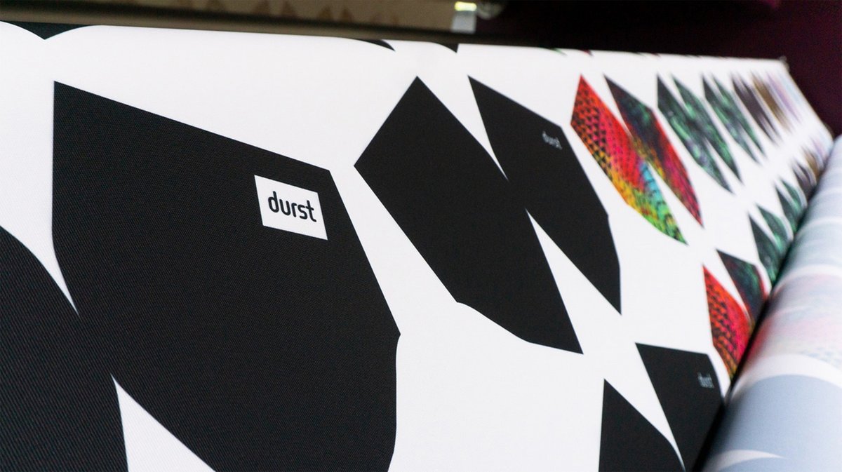 DurstUS's tweet image. Our Durst-Group Community Protection team spent nights researching, trying, testing and now the time has come. You can see how the mask looks like in the pictures!

Learn more: durst-group.com/masks

#durstgroup #communitymasks