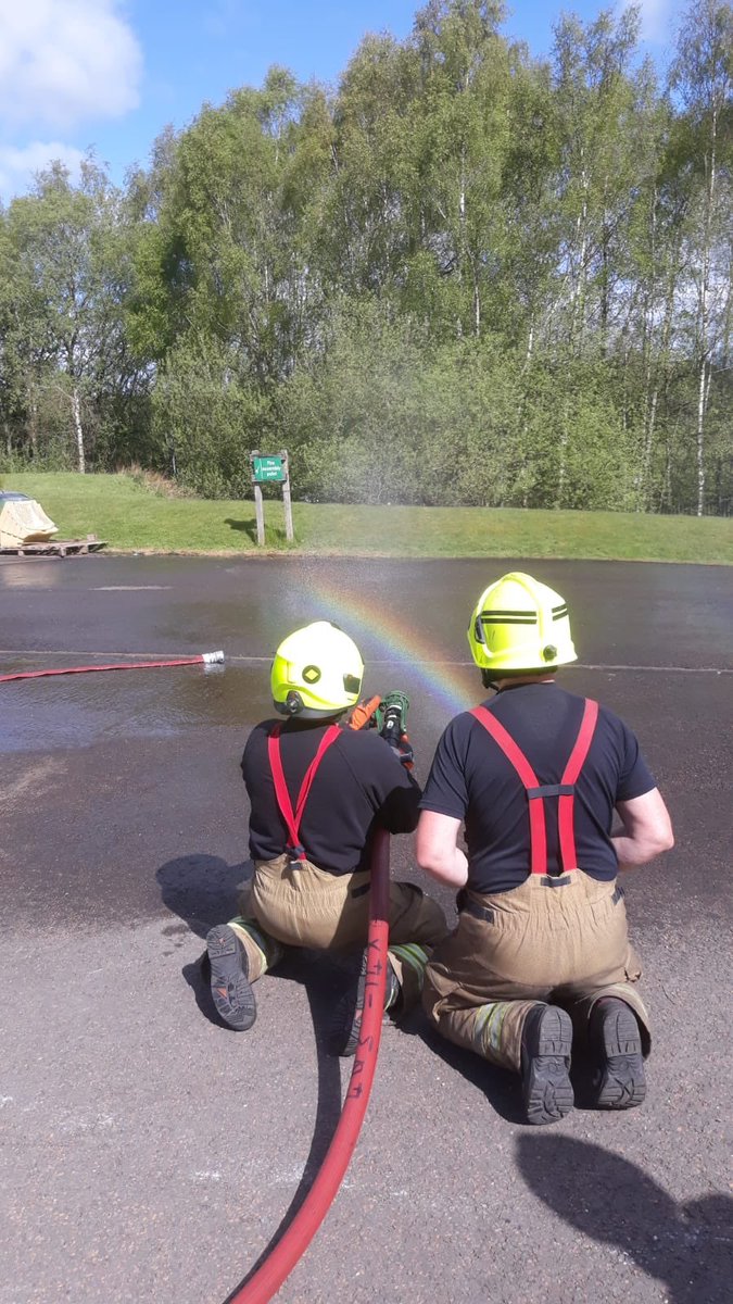 scotfire_DG's tweet photo. Second week of initial BA course continues with demo, window and attack boxes as well as branch techniques. 
Time was taken to honour International Workers Memorial Day in memory of those who have lost their lives as a result of Coronavirus 🙌🏻🙌🏻 https://t.co/QCY5xs4bzq