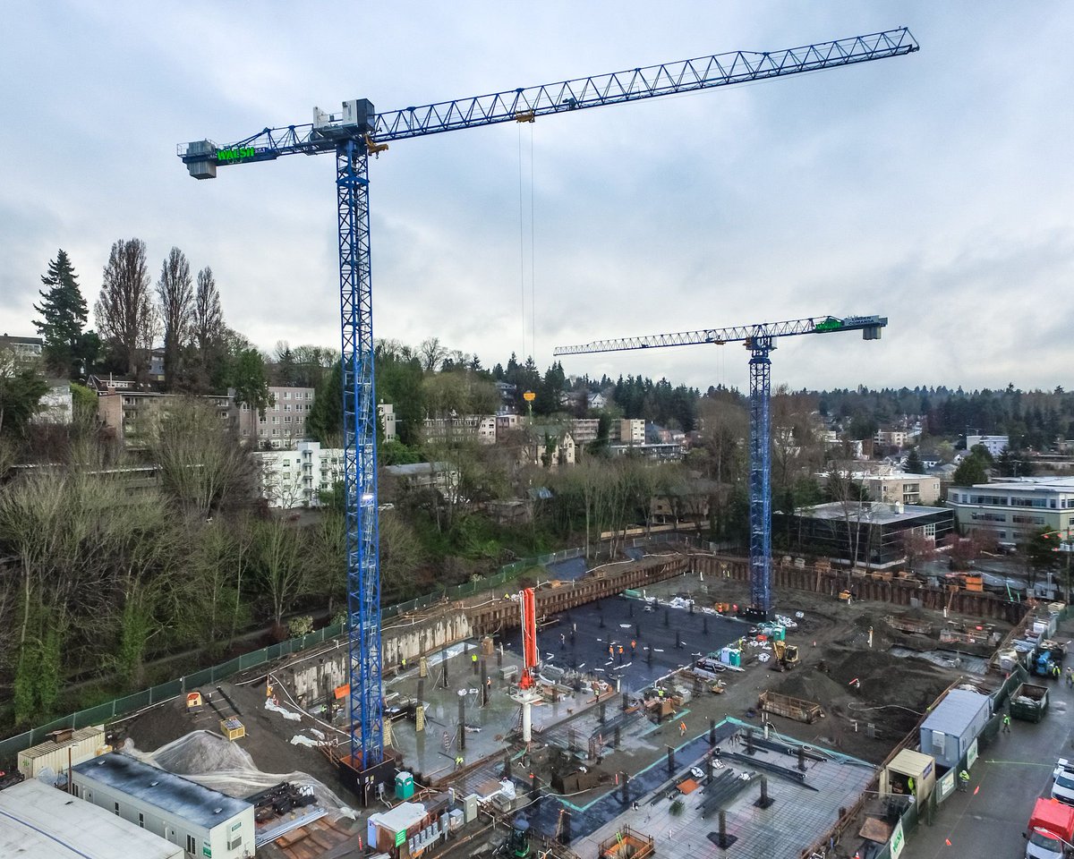 Garner_WBE's tweet photo. Two drone photos of the Trailside job site for Walsh Group, taken one month apart. Garner operators Brian Lay and Sherri Pierog operate the two Comansa tower cranes on site!
#towercranes #craneoperators #seattleconstruction #universitydistrict #lindencomansa #walshgroup #garnerco https://t.co/LlXkrHMLeN