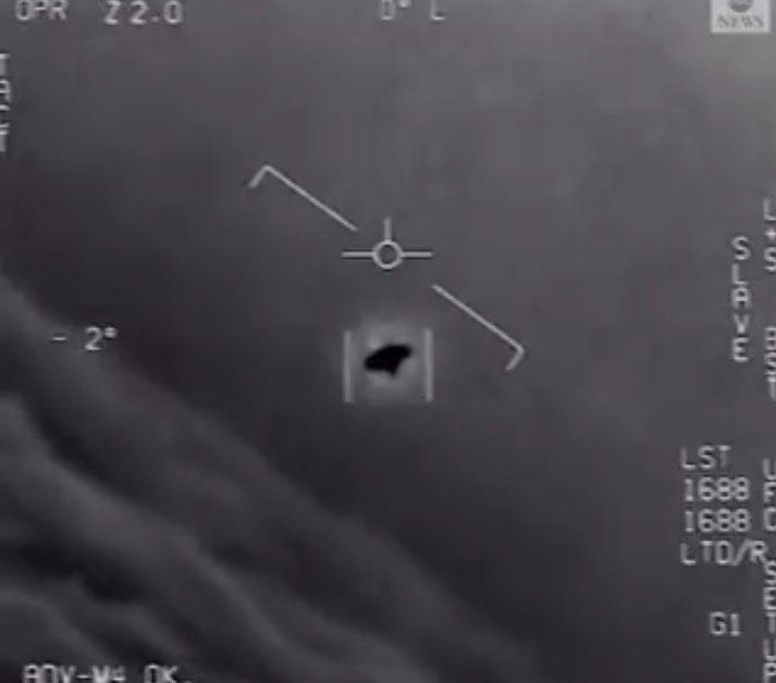 Rabia25254294's tweet image. Uzaylılar dünyaya iner
Çinliler uzaylıları yer 
Uzaylılar şok #ufo2020