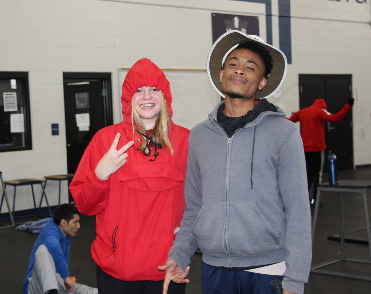 NathanHaleTrack's tweet photo. #TB : Freshman 𝐏𝐚𝐢𝐠𝐞 𝐒𝐢𝐦𝐬 and Senior Sprinter 𝐃𝐚𝐫𝐢𝐮𝐬 𝐆𝐚𝐥𝐥𝐨𝐰𝐚𝐲. Two outstanding Student-Athletes! #GoRangers #TrackAndField #HaleNation #RangerNation #TrackNation #SprintNation #Sprinters #NikeRunning #HaleYeah | #Throwback #ThrowbackTuesday #PreCovid19 https://t.co/DIQoloX6WB