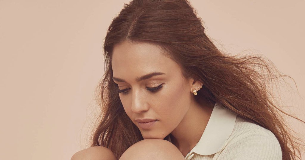JessicaAlbaFR's tweet photo. Aujourd’hui nous souhaitons un joyeux anniversaire à notre magnifique @jessicaalba, qui fête ses 39 ans 🎈🎂 https://t.co/N19falliIg