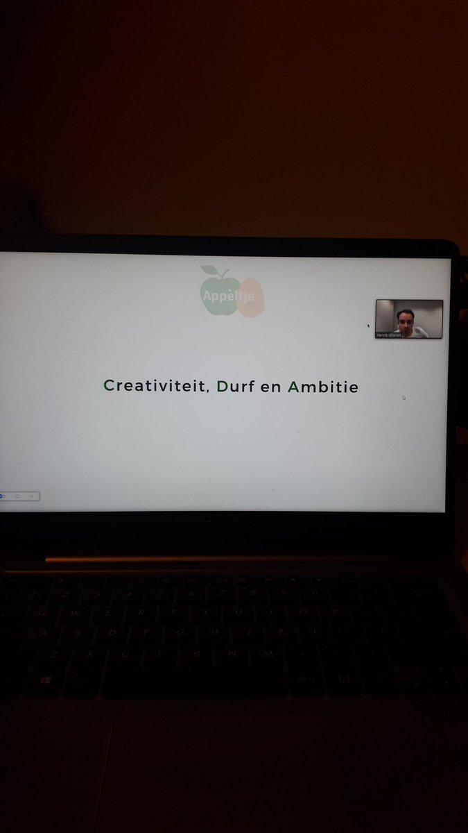 FolkertZijl's tweet photo. #EUtalk bij @AppeltjeEitjeNu
Mooie aftrap in bijzondere tijden.
Een sterk Nederland in een sterk Europa; daar is creativiteit, durf en ambitie voor nodig!
Bedankt @HenrikWienen @ajijsselstein @DerkBoswijk @ljwassink @Lodewijkkuiper https://t.co/qQFFCyMsEh