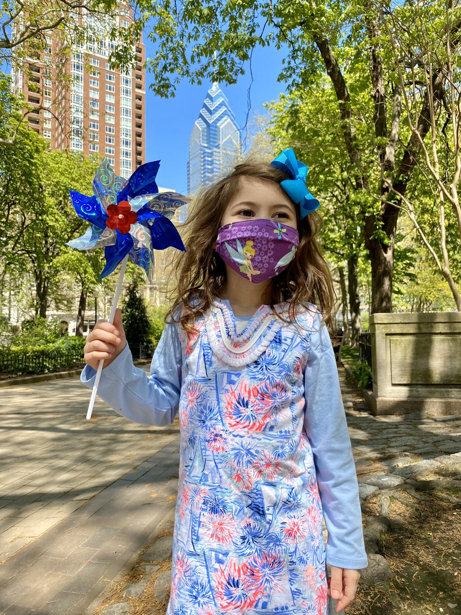 pompomflipflop's tweet photo. Celebrating @haverfordedu #VirtualPinwheelDay in Rittenhouse. One of my favorite Haverford traditions, even if it’s not on Founders Green 💗 https://t.co/Vaq5xMnqgq