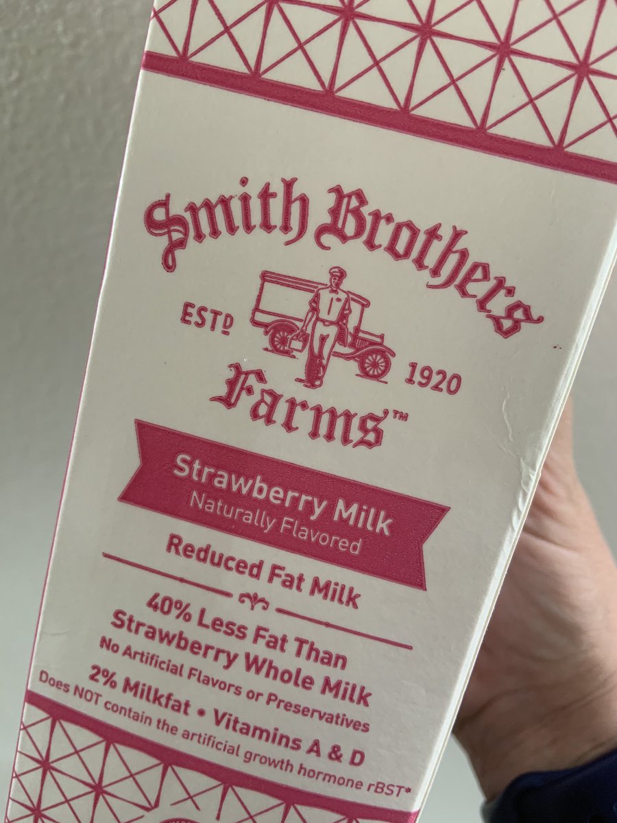 Ok! This seasonal strawberry milk is the best. ⁦<a href="/SmithBrosFarms/">Smith Brothers Farms</a>⁩ should make this pink goodness all year long. They also brought ⁦<a href="/BlazingBagels/">Blazing Bagels</a>⁩ and jalapeño cream cheese ... best service ever.