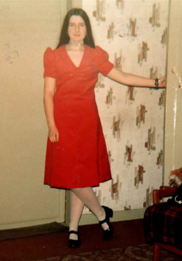 MagsYears's tweet photo. #MeAt16 I couldn't find this photo before now so here you are, have a giggle 😊 https://t.co/MfWKR0oHko