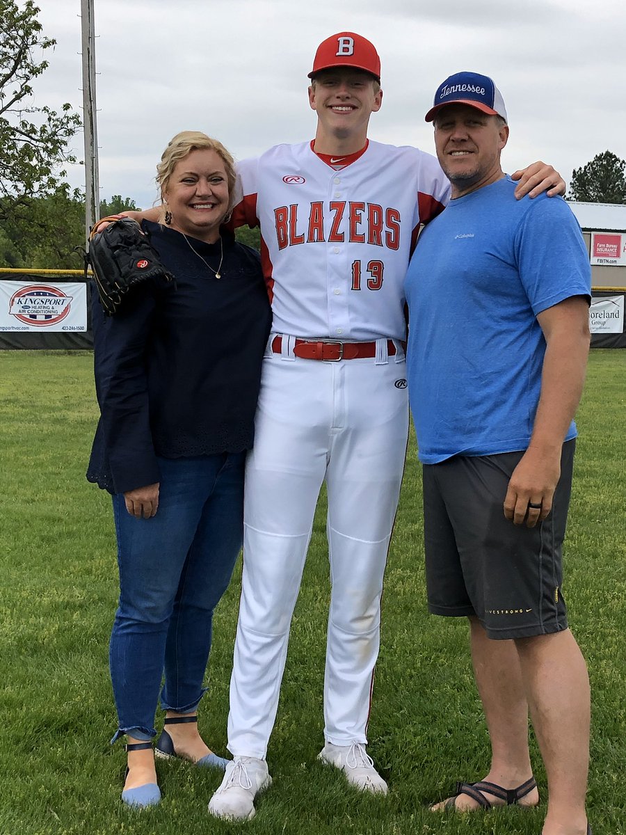We love you <a href="/CadenElliott2/">Cade Elliott</a>. Can’t wait to cheer for you on Rocky Top! #blazertovol #Classof2020