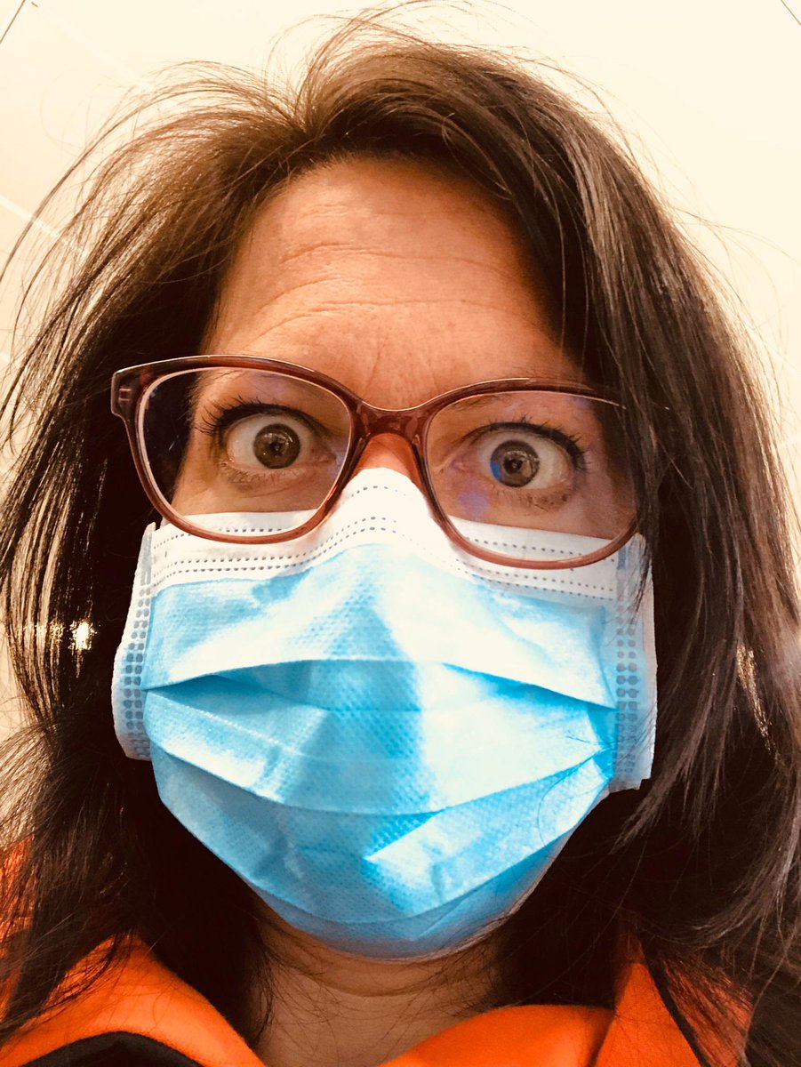 Ich finde es super, dass jetzt alle Dienstleister die Maske tragen, von denen es noch bis vor kurzem vom Bundesrat hiess, sie würden nichts nützen.🥳