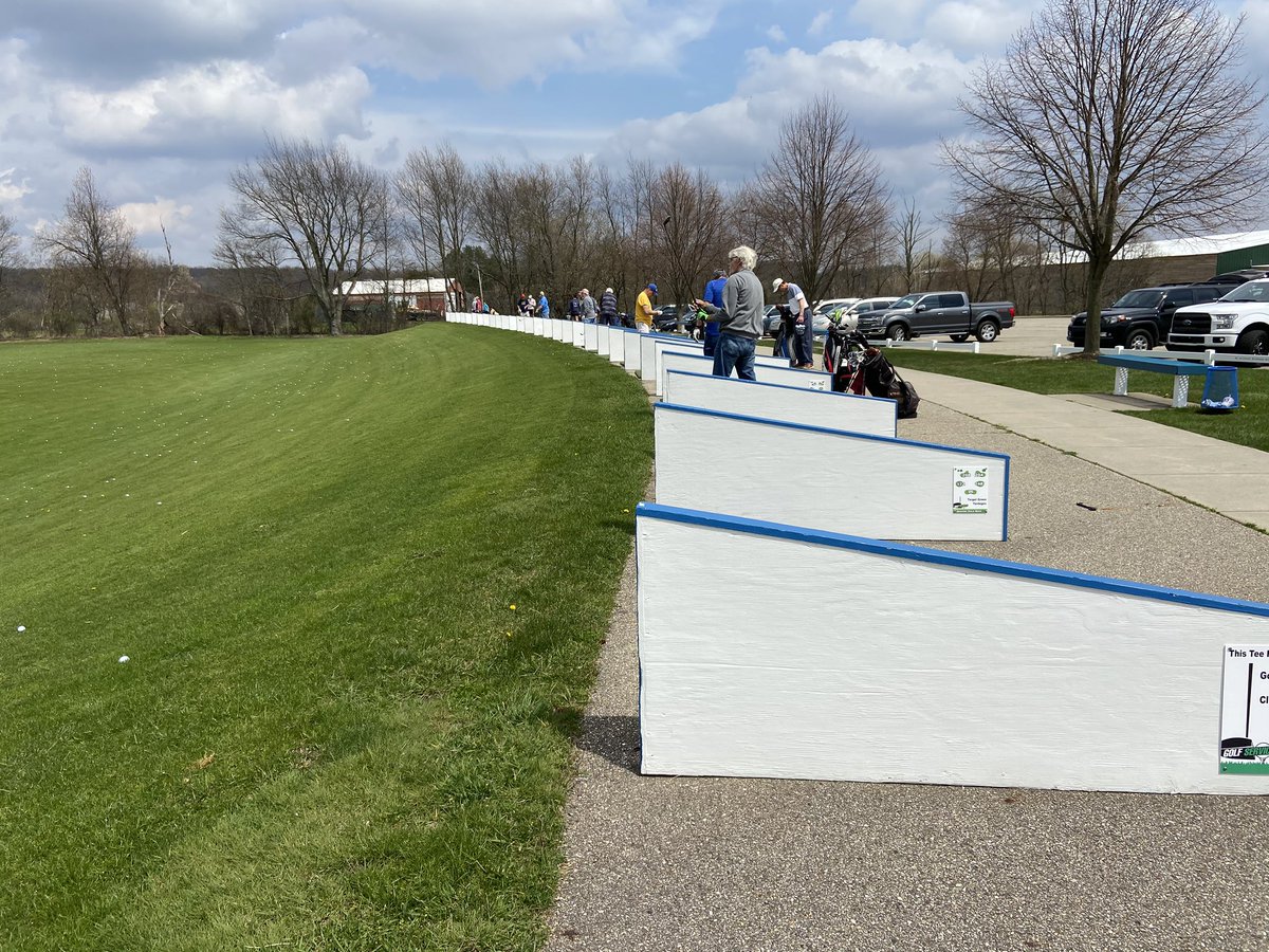 JeffPorterWX's tweet photo. Driving range was just a touch busy on west Main Street at #GolfServices
⛳️⛳️⛳️⛳️⛳️⛳️⛳️⛳️⛳️⛳️⛳️⛳️⛳️
#wwmt #miwx #WestMichigan https://t.co/Vbg7aMLaVH