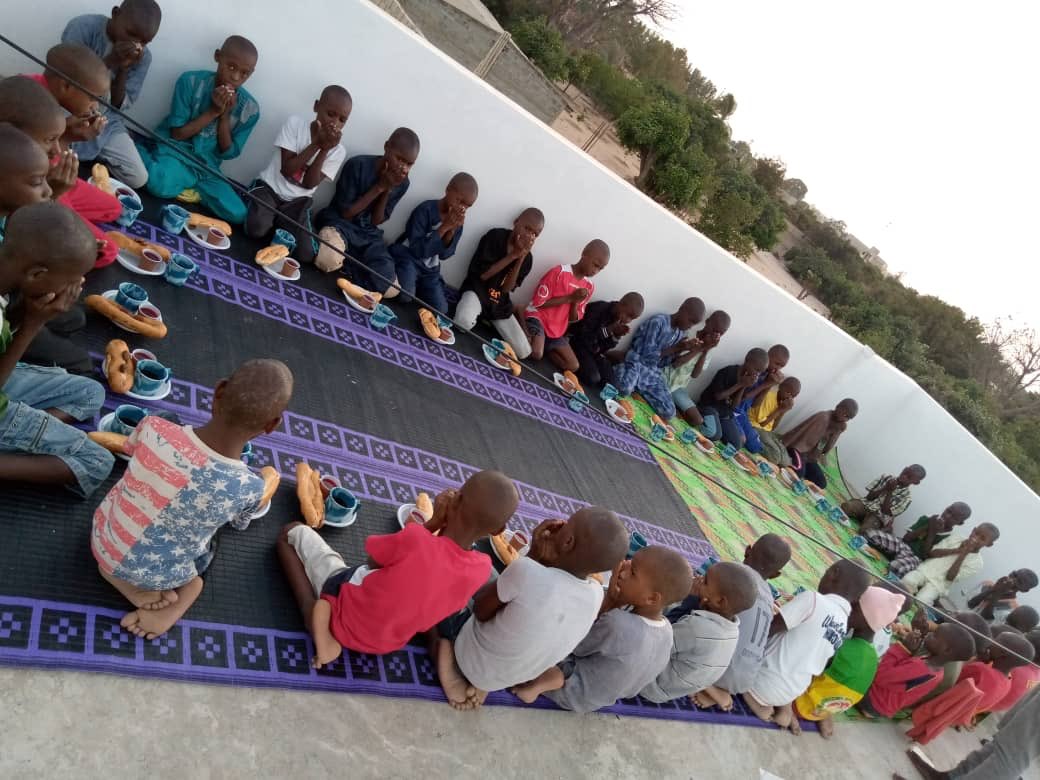 ✨🤲🏿 Rupture du jeûne pour nos pensionnaires, qu’Allah accepte nos invocations. #kebetu #Ramadan