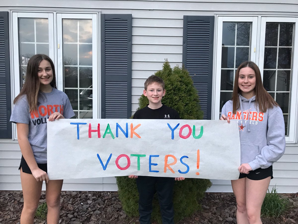 WESchools's tweet photo. Thank you, Willoughby-Eastlake for passing Issue 1! Our students were counting on you and you delivered! Together, we are strong! #WEstrong https://t.co/Lhz8DB2PmJ
