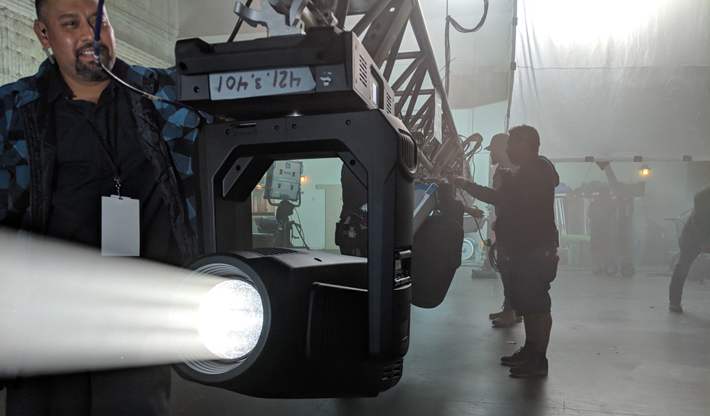 Heapet_official's tweet photo. YEport - #LuxLighting Deploys #HES for #BirdsofPreyFilm 

#HighEndSystems lighting and control played a behind-the-scenes role in the recently released superhero film, Birds of ..@birdsofpreywb @IATSELocal728 @MargotRobbie @LuxLightingLLC @HighEnd_Systems 
https://t.co/7V8ZzOanQe https://t.co/j8zpd9Icn8