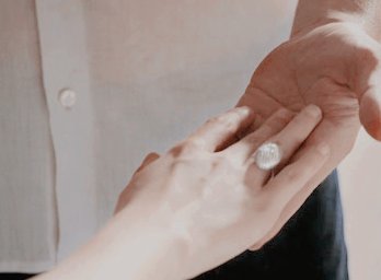 twilghtsau's tweet photo. — beward au ✨ 𝘣𝘰𝘯𝘶𝘴
algumas coisas mudaram, outras... nem tanto, mas muita aconteceu. a vida depois da midnight sun. https://t.co/vjXbxTerEh