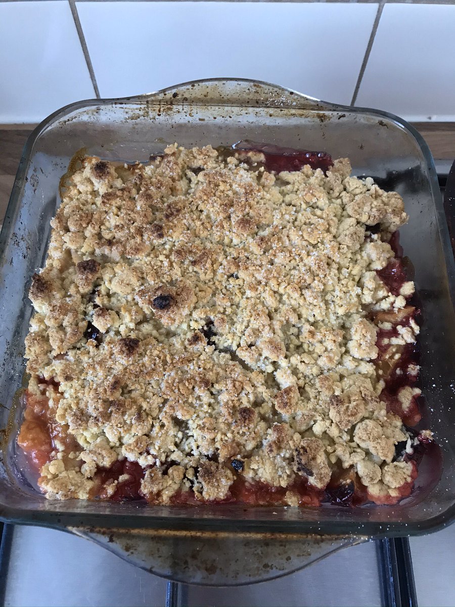 sian9008's tweet photo. @littlehillsch one of our elderly neighbours gave us some rhubarb from her garden, Harry and Liam used it to make two rhubarb &amp; apple crumbles - one for us &amp; one for our neighbour. She absolutely loved the surprise 😀 https://t.co/574qhl1IGe