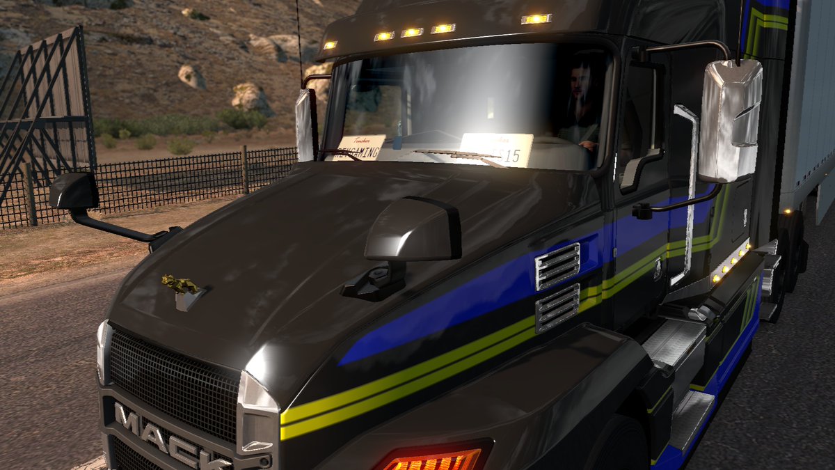 Aggis151's tweet photo. Some more pics of the #Mack #MackAnthem in #AmericanTruckSim #AmericanTruckSimulator #ATS from @SCSsoftware #SCSSoftware. Wow such a nice truck!😄

#BestCommunityEver #RevGaming #Sunset https://t.co/0sVcgmQqQR