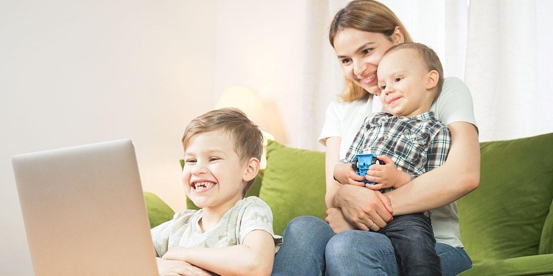 Our good pals at <a href="/SwissotelChi/">Swissotel Chicago</a> are partnering with @BigCityReaders to offer a virtual family story time this Thursday, April 30 at 4 p.m. to benefit our children and families! Entertain the whole house with an educational read via Zoom. Learn more: bit.ly/SwissChiStoryE…