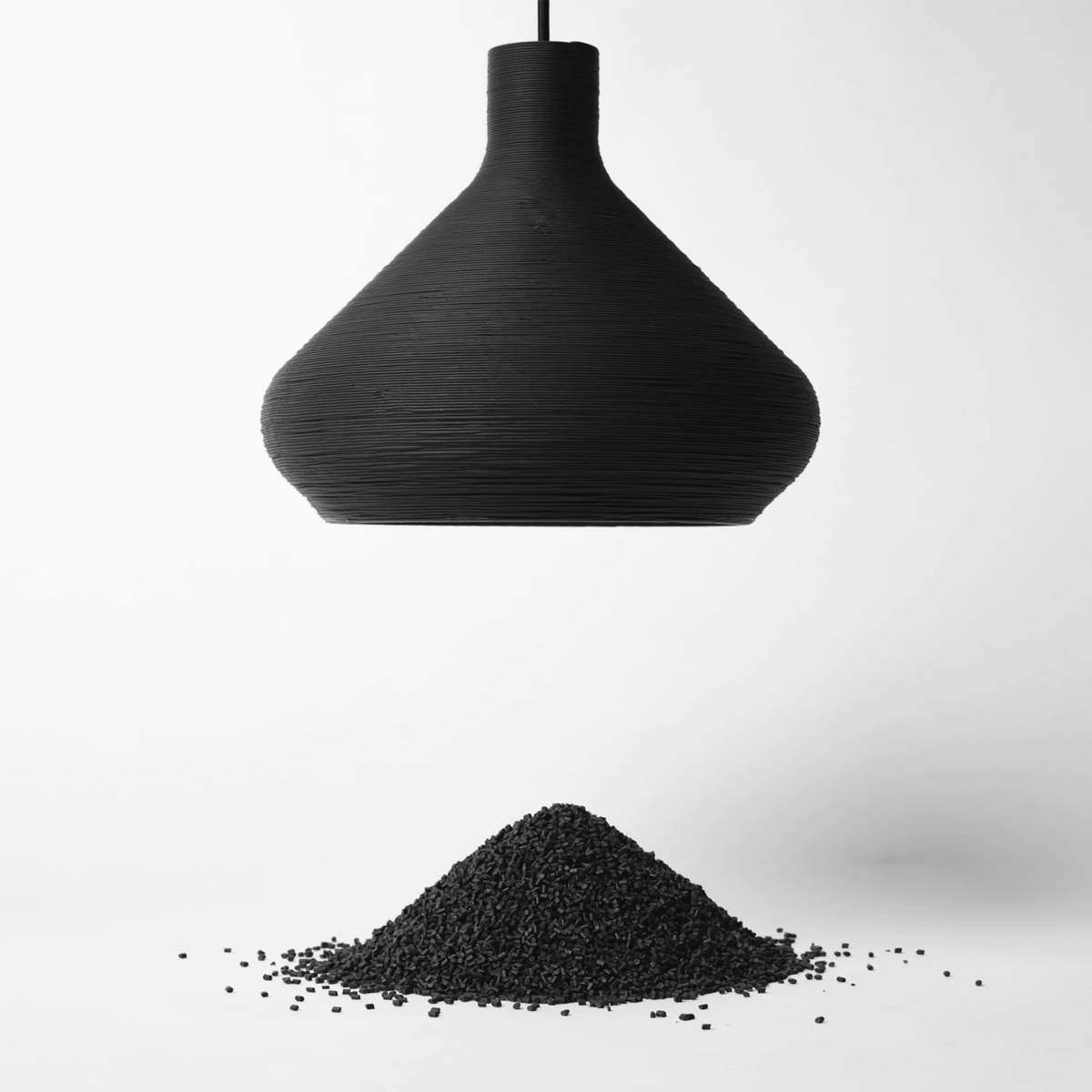SymmetryLight's tweet photo. Meet Coil, a Collection of #lighting pendants made out of upcycled resin by LightArt 👌 https://t.co/VH0cfEptxQ https://t.co/VmPtKL8es7