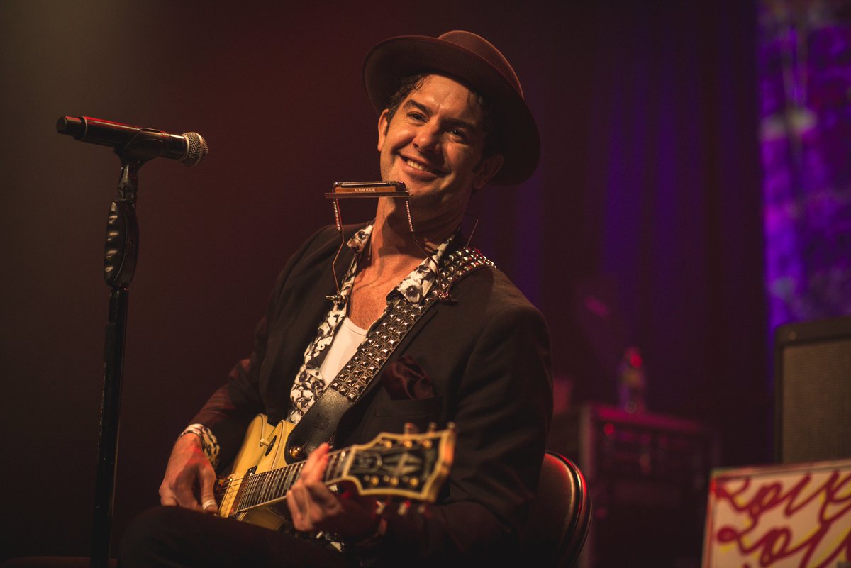 'A dash of blues, a sprinkle of funky jazz and a handful of alternative hip-hop' - this is how @cl_tampabay brilliantly writes what @glove brings to every performance! While we're taking this #PVSetBreak, tell us more of your favorite moments using the tag #RememberWhen!