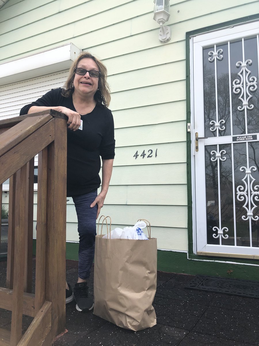 north_staff's tweet photo. We would like to thank @AmericanLegion Post 369 from East Chicago, Indiana for donating food to our Disable and Senior Food Delivery Program! We are thankful for the continued support 🇺🇸! #Veteran #SENIOR #COVID19 #StaySafe #NWILife https://t.co/EXA36SqqWU