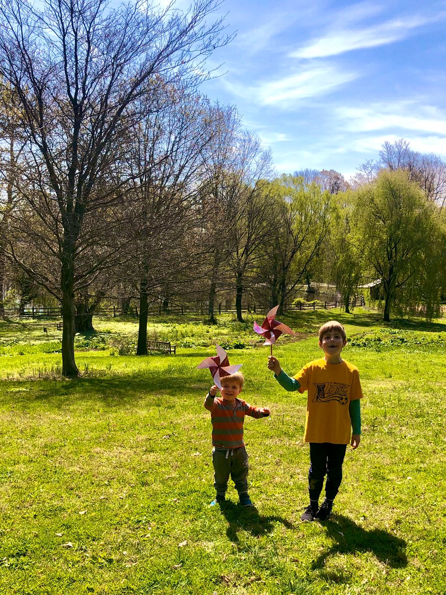 LauraBeen1's tweet photo. Happy #virtualpinwheelday from @haverfordedu! Missing our students a lot today and every day ❤️ https://t.co/I1Evg3PJ7k