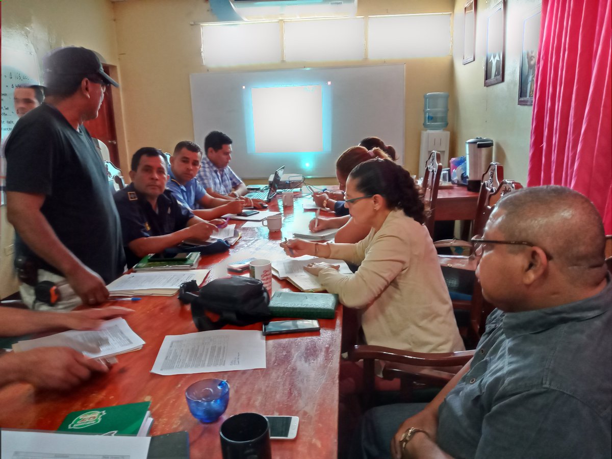 atipitapa's tweet photo. #EncuentroTrabajo | Autoridades municipales del COMUPRED Tipitapa sostienen reunión de trabajo interinstitucional con el objetivo de actualizar el Plan Municipal Multi-amenaza del Municipio de Tipitapa. https://t.co/TkfkopvbCs