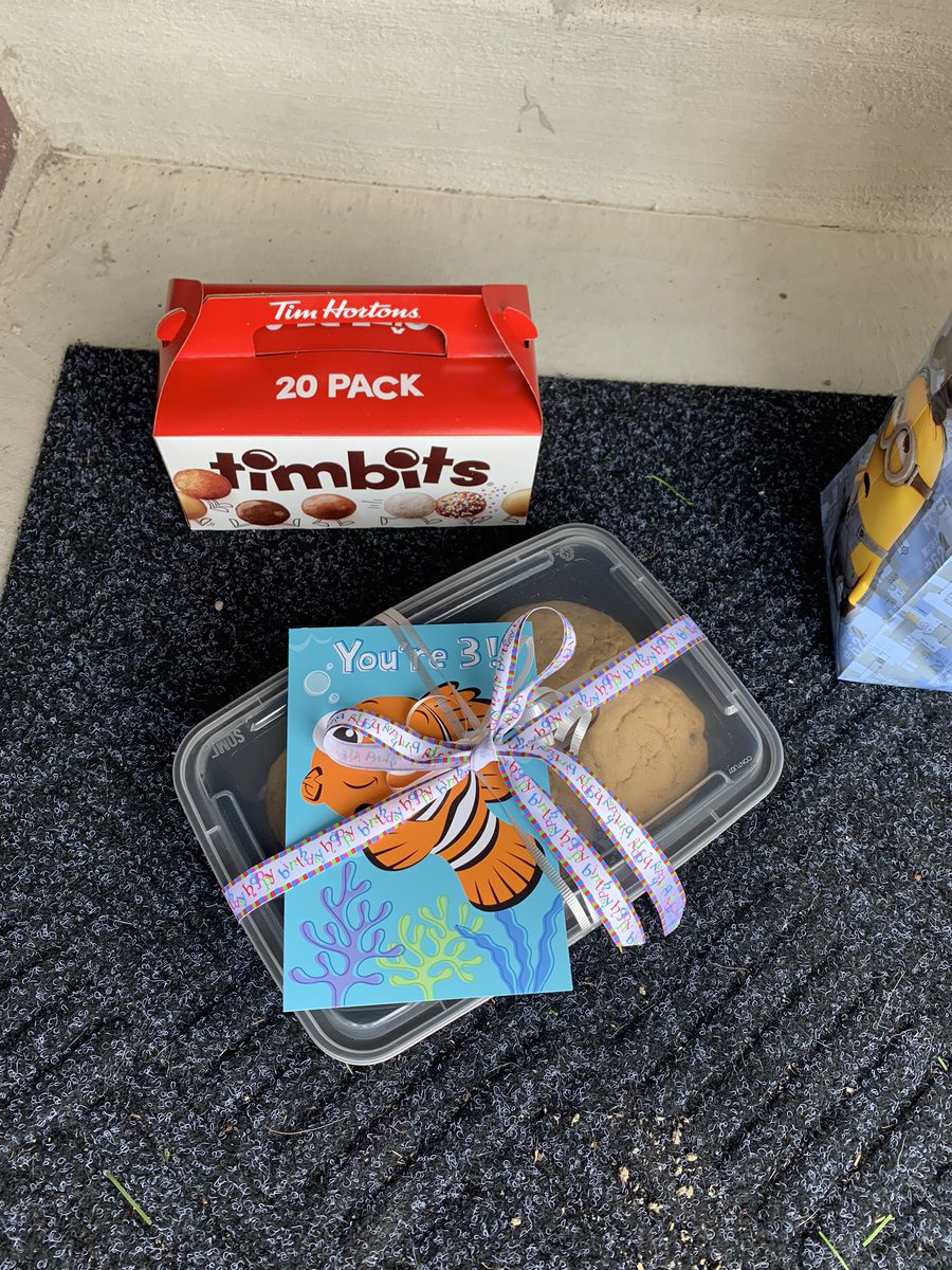 ItsBlarg's tweet photo. Enjoy your early birthday present @SMii7Y https://t.co/NcUjqWfc7m