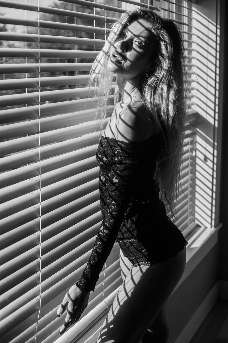thormasterphoto's tweet photo. @BloweyChloe Recent shoot with Dasha
👍 Sale $3.50 access for 30 days
👍 multiple daily post
👍 large variety of content from ten yr career 
👍full sets on patreon 

https://t.co/8UhEiYTguw https://t.co/nXXNXZ5f1i