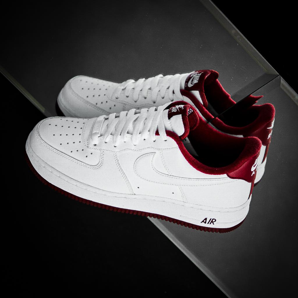 air force ones footaction