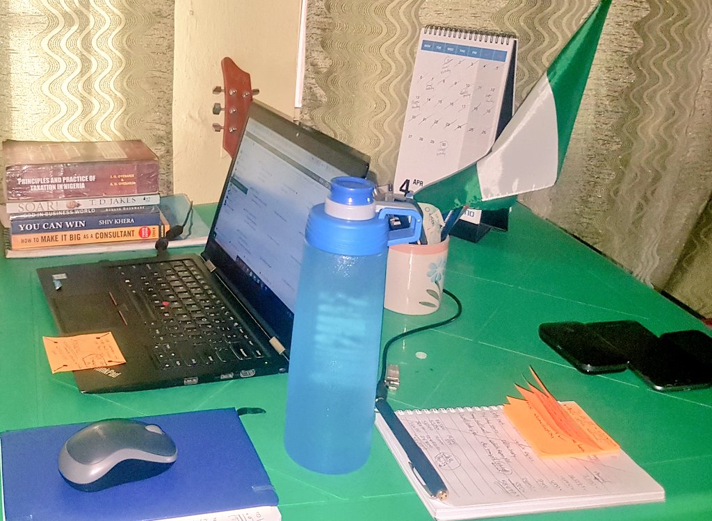 SamOOmotosho's tweet image. Home office corner✌😊

@eHealth_africa 
#WeareeHA
#workfromhomechallenge