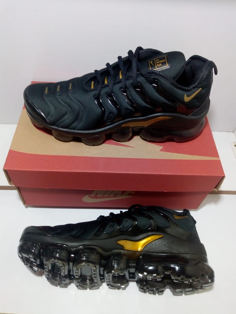Lc_CTN's tweet photo. Tênis Feminino 250$ 

Tênis MASCULINO VAPOR MAX  300$ ( Primeira linha )

SO ENCOMENDAR : WHATSAPP  9 6566-7833  📲 https://t.co/yFnFVOfKHr