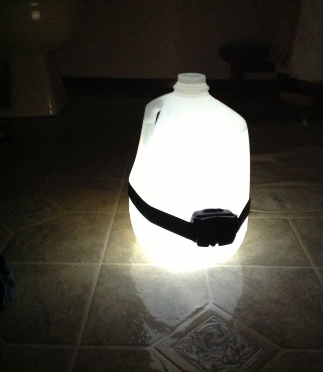 la_shamber's tweet photo. @chrissyteigen You can add a headlamp to a gallon of water and make a light https://t.co/ELdgO59Hmz
