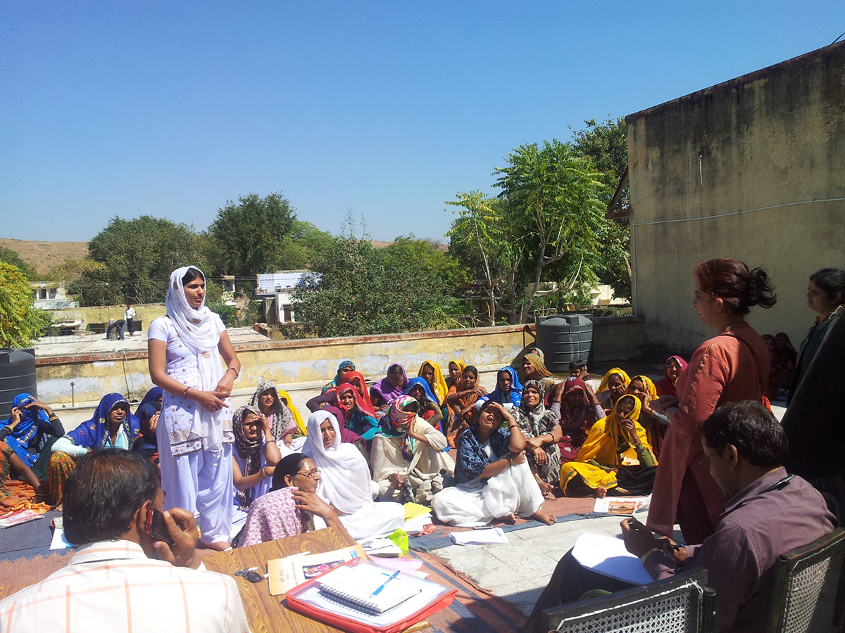 BCCWH_Global's tweet photo. Another beautiful @CDC photo essay about how #FemaleHealthWorkers are promoting vaccines around the world https://t.co/TPcyh6LKpR #VaccinesWork https://t.co/drP2N6ZWhv