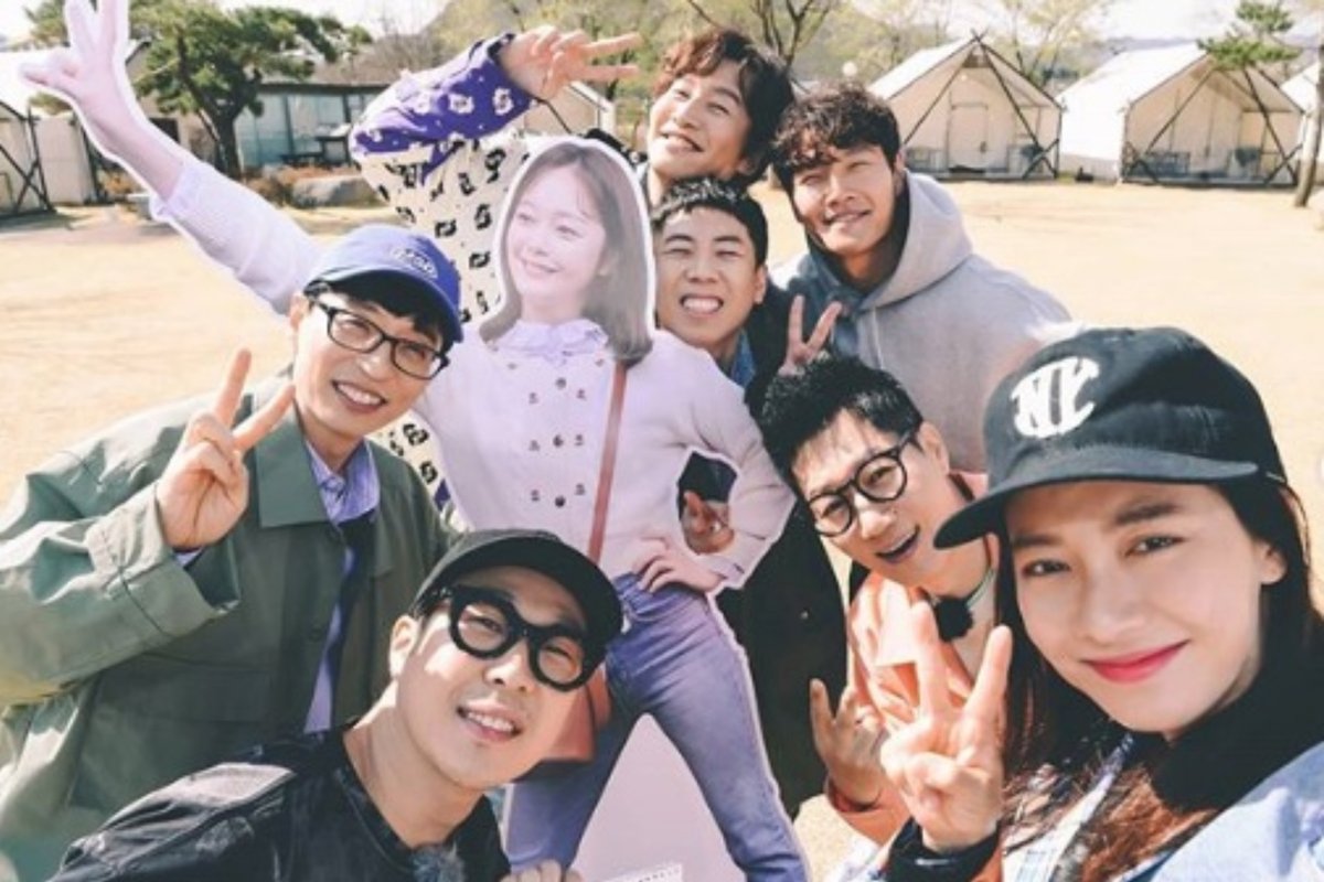 KoreanEnt_'s tweet photo. Running Man EP 500 [Eng Sub]-Choi Yoo-jung (Weki Meki), Chungha, Lee Mi-joo (Lovelyz), Park Cho-rong, Yoon Bo-mi (Apink)

https://t.co/Fd8fdqOXMl

#RunningMan #RunningMan500thEpisode #RunningMan500th #ChoiYoojung #WekiMeki #CHUNGHA #Lovelyz #LeeMijoo #Parkchorong #YoonBomi #Apink https://t.co/itA8N8c2NM