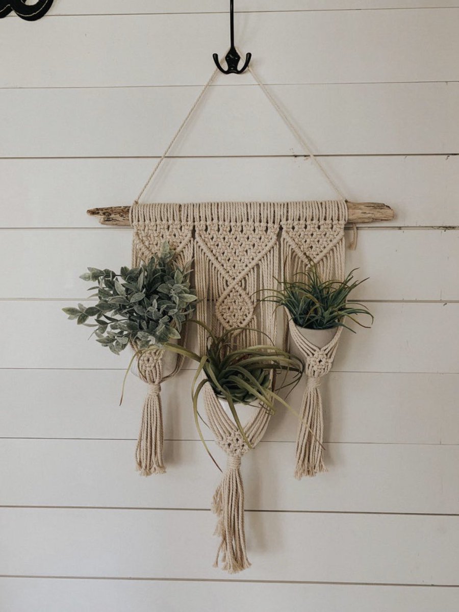 alohamandaaa's tweet photo. Check out my etsy shop SimplyMadeByMandy for macrame wall hangings, keychains, plant hangers, and coasters! The perfect gift for mother’s day 💐 Use code THANKYOU15 for 15% off at checkout as a thanks for supporting a small business during this pandemic! https://t.co/fZrsJHVvaw https://t.co/8ysGwLPkeN