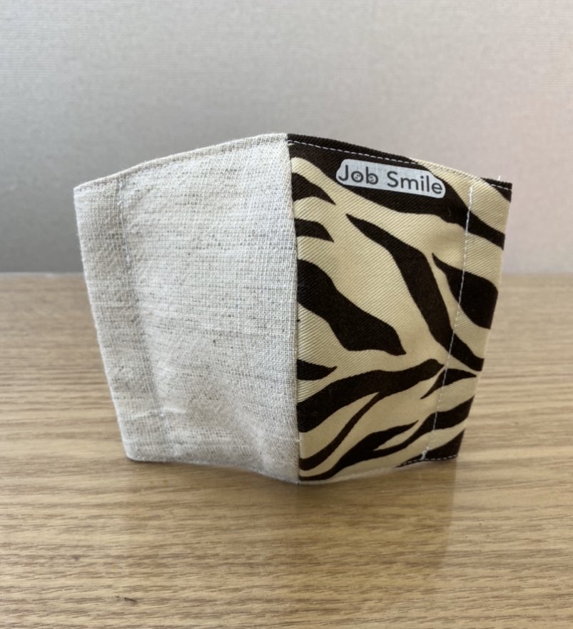 تويتر 倉敷お好鯛本舗 على تويتر 新作案内 デニム調柄と虎柄の ハーフandハーフ K Style マスク これなら かっこいいマスクをつけたい 男性でも女性でも 手作りマスクに抵抗がないはず 日々出来るだけ更新していきます ジョブスマイル東富井 オリジナル