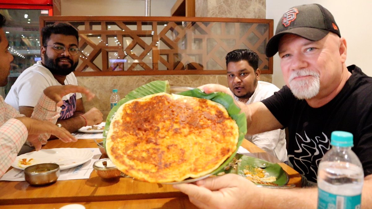 mumziesandpapa's tweet photo. Who doesn't love a massive dosa? Chutney's restaurant in Hyderabad has a huge 70MM dosa! Watch us devour it in no time in the latest episode of #AuthenticIndia @Pdwivedi04  #IndiCurious  https://t.co/s6qspyUWRr https://t.co/fVVCcgotd4