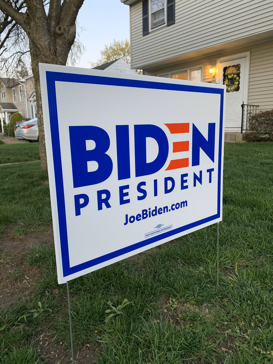 RyanLilK's tweet photo. Just got my Biden for President lawn sign - #JoeBiden2020 #DumpTrump @realDonaldTrump #TrumpIsTheWORSTPresidentEVER #TrumpDisinfectant #Biden2020 @JoeBiden https://t.co/WWnteJUs51