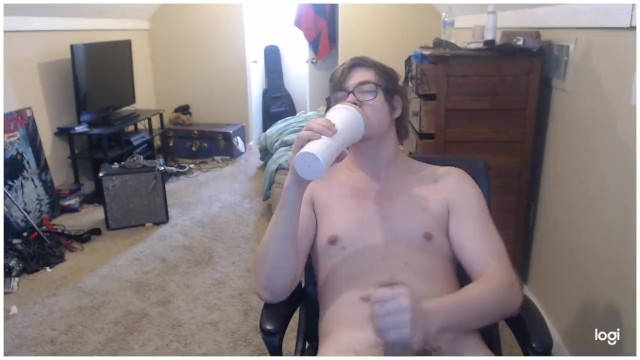 I just made a sale: Eating my pussy and talking dirty for you: https://t.co/2xWHVWMUJX https://t.co/