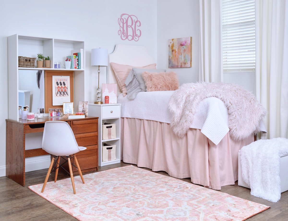 _DormDecor's tweet photo. The perfect pop of pink to get us through the week! Browse through all of our colorful collections by visiting our website 💕 #dormdecor
https://t.co/rRliNmOFFO https://t.co/cPeSotkjQP